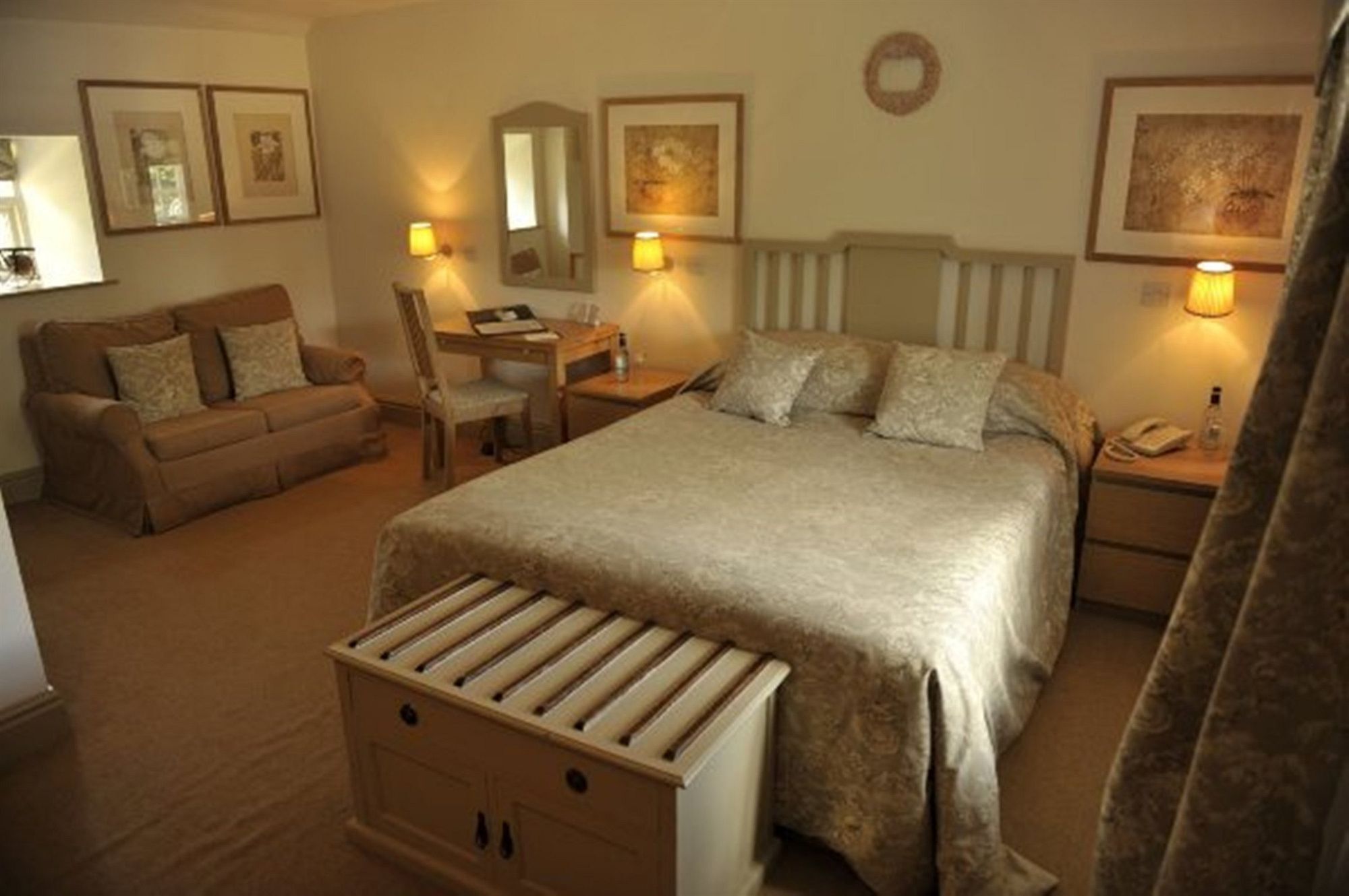 Barnsdale Lodge Hotel And Restaurant 奥克姆 外观 照片